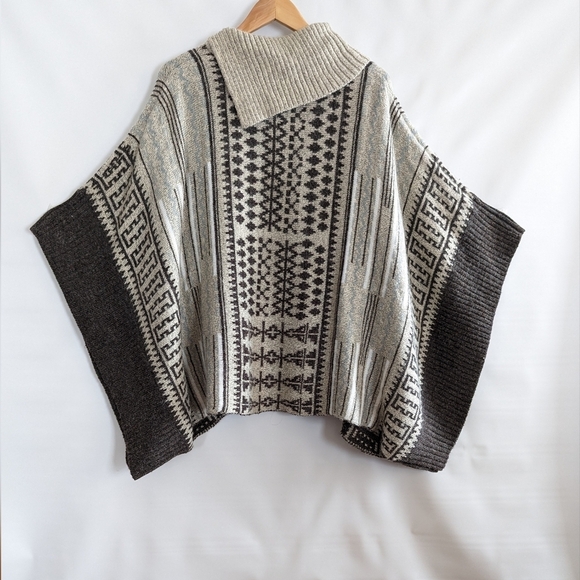 Yaira Cowl Neck Poncho Sweater One size Fits Tan Brown Gray Boho - Picture 2 of 9